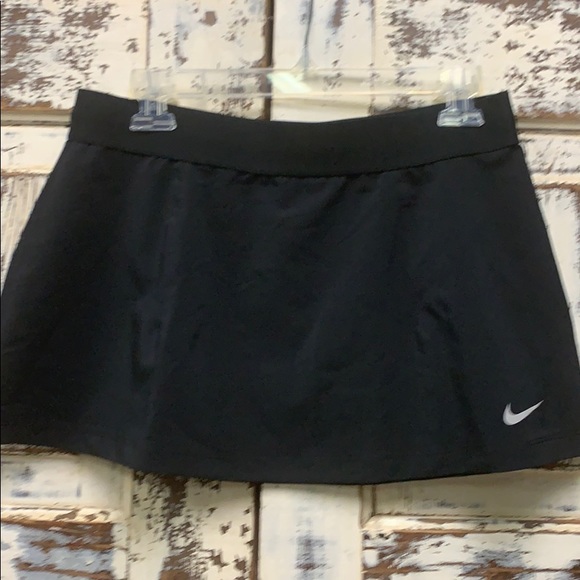 Nike Other - Ladies Nike Skirt NWOT MEDIUM